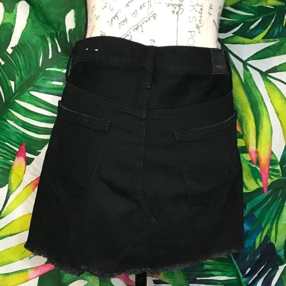 American Eagle Sz 2 Black Denim Button Closure School Casual Mini Skirt - Picture 5 of 8
